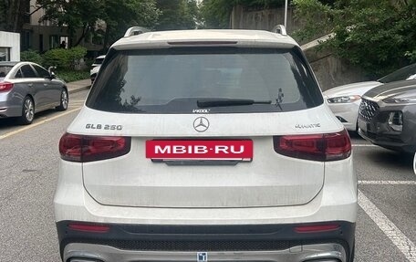 Mercedes-Benz GLB, 2022 год, 4 700 000 рублей, 2 фотография