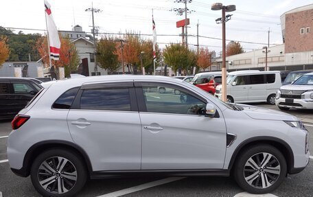 Mitsubishi RVR III рестайлинг, 2022 год, 1 348 000 рублей, 4 фотография