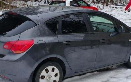 Opel Astra J, 2011 год, 500 000 рублей, 2 фотография