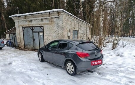 Opel Astra J, 2011 год, 500 000 рублей, 4 фотография