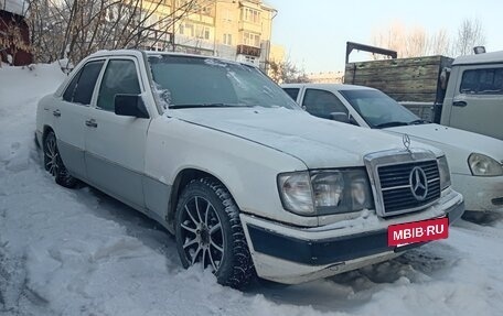 Mercedes-Benz E-Класс, 1993 год, 350 000 рублей, 3 фотография