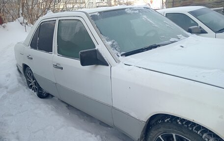 Mercedes-Benz E-Класс, 1993 год, 350 000 рублей, 4 фотография