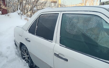 Mercedes-Benz E-Класс, 1993 год, 350 000 рублей, 5 фотография