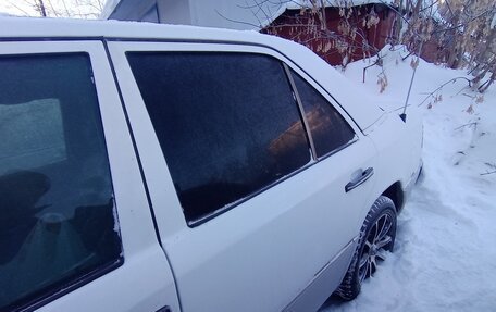 Mercedes-Benz E-Класс, 1993 год, 350 000 рублей, 19 фотография