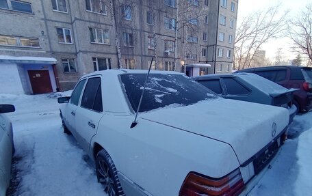 Mercedes-Benz E-Класс, 1993 год, 350 000 рублей, 21 фотография