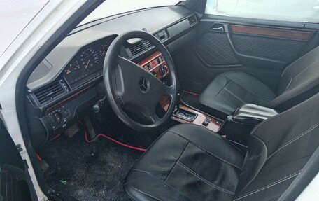 Mercedes-Benz E-Класс, 1993 год, 350 000 рублей, 25 фотография