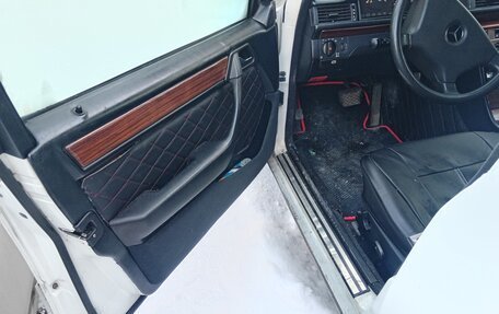 Mercedes-Benz E-Класс, 1993 год, 350 000 рублей, 24 фотография