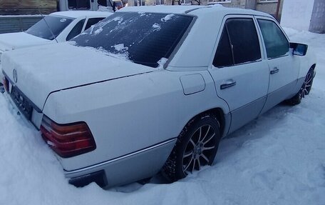 Mercedes-Benz E-Класс, 1993 год, 350 000 рублей, 37 фотография