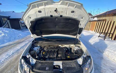 Renault Logan II, 2015 год, 1 050 000 рублей, 15 фотография