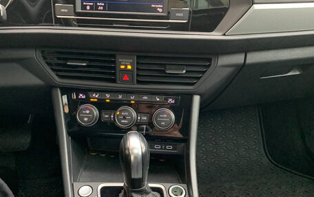 Volkswagen Jetta VII, 2020 год, 1 790 000 рублей, 2 фотография