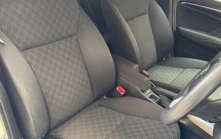 Honda Fit III, 2013 год, 800 000 рублей, 9 фотография