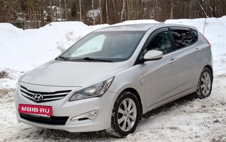 Hyundai Solaris II рестайлинг, 2014 год, 769 000 рублей, 2 фотография