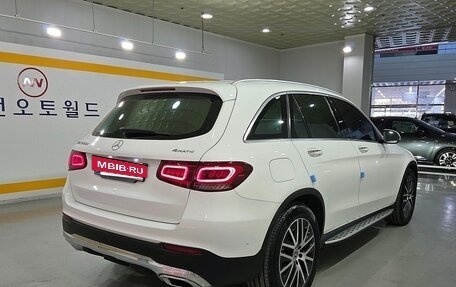 Mercedes-Benz GLC, 2022 год, 5 780 000 рублей, 2 фотография