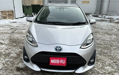 Toyota Aqua I, 2020 год, 1 380 000 рублей, 1 фотография