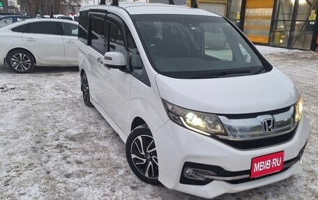 Honda Stepwgn IV, 2015 год, 2 000 000 рублей, 1 фотография