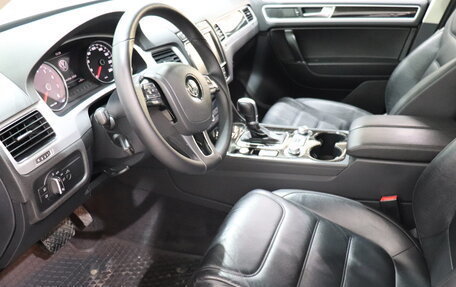 Volkswagen Touareg III, 2017 год, 3 300 000 рублей, 16 фотография