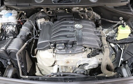 Volkswagen Touareg III, 2017 год, 3 300 000 рублей, 8 фотография