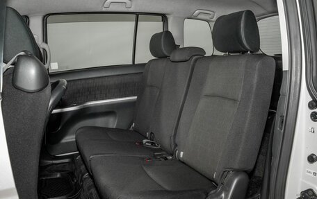 Toyota ISis I, 2012 год, 1 200 000 рублей, 7 фотография