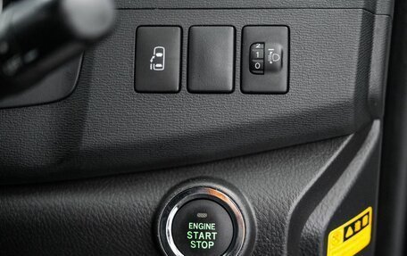 Toyota ISis I, 2012 год, 1 200 000 рублей, 16 фотография