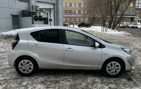 Toyota Aqua I, 2020 год, 1 380 000 рублей, 3 фотография