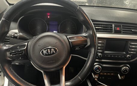 KIA Rio IV, 2018 год, 1 990 000 рублей, 11 фотография