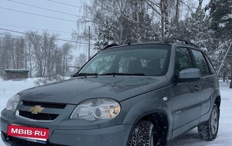 Chevrolet Niva I рестайлинг, 2015 год, 849 000 рублей, 3 фотография