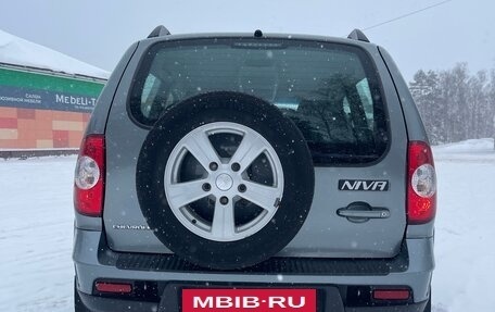 Chevrolet Niva I рестайлинг, 2015 год, 849 000 рублей, 7 фотография