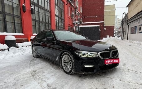 BMW 5 серия, 2018 год, 1 800 000 рублей, 3 фотография