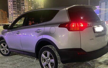 Toyota RAV4, 2014 год, 1 400 000 рублей, 2 фотография