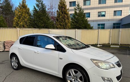 Opel Astra J, 2011 год, 765 000 рублей, 2 фотография