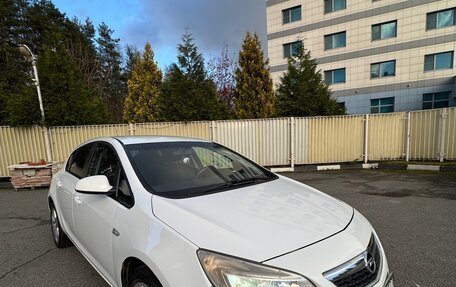 Opel Astra J, 2011 год, 765 000 рублей, 4 фотография