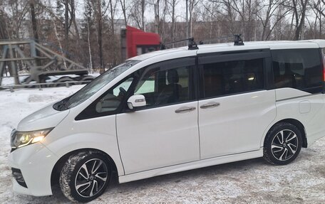 Honda Stepwgn IV, 2015 год, 2 000 000 рублей, 6 фотография