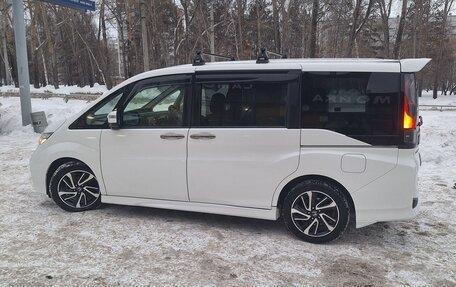 Honda Stepwgn IV, 2015 год, 2 000 000 рублей, 8 фотография