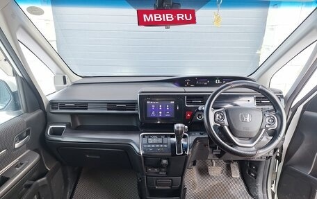 Honda Stepwgn IV, 2015 год, 2 000 000 рублей, 19 фотография