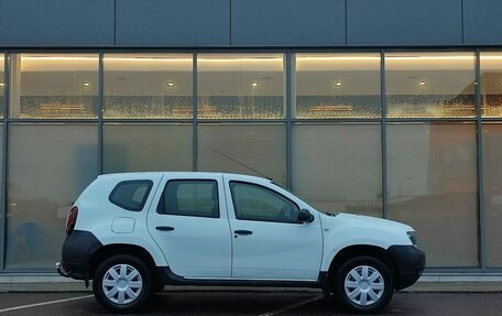 Renault Duster I рестайлинг, 2017 год, 595 000 рублей, 3 фотография