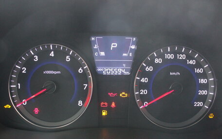 Hyundai Solaris II рестайлинг, 2013 год, 737 000 рублей, 18 фотография