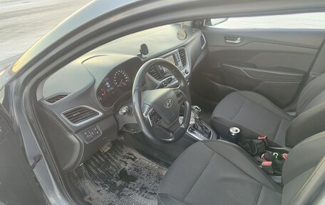 Hyundai Solaris II рестайлинг, 2018 год, 1 100 000 рублей, 6 фотография