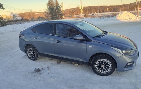 Hyundai Solaris II рестайлинг, 2018 год, 1 100 000 рублей, 4 фотография