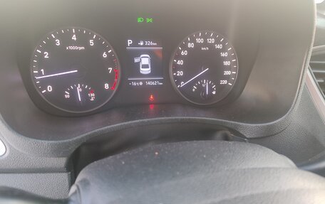 Hyundai Solaris II рестайлинг, 2018 год, 1 100 000 рублей, 10 фотография