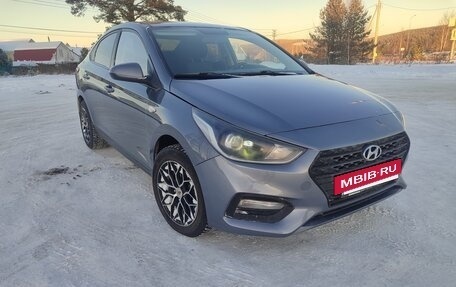 Hyundai Solaris II рестайлинг, 2018 год, 1 100 000 рублей, 3 фотография