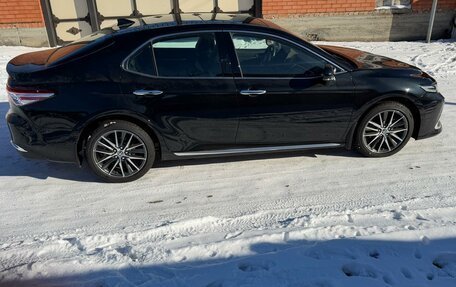 Toyota Camry, 2023 год, 4 900 000 рублей, 3 фотография