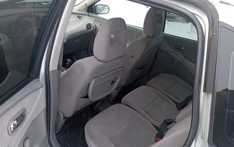 Nissan Tino, 2001 год, 280 000 рублей, 11 фотография