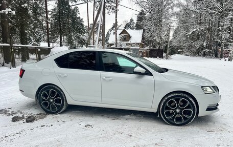 Skoda Octavia, 2017 год, 1 590 000 рублей, 2 фотография