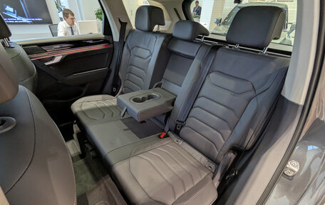 Volkswagen Touareg III, 2025 год, 8 900 000 рублей, 28 фотография