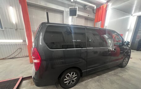 Hyundai H-1 II рестайлинг, 2021 год, 3 500 000 рублей, 11 фотография