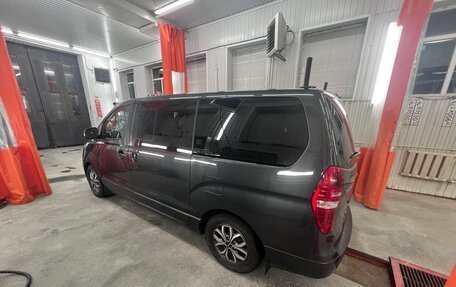 Hyundai H-1 II рестайлинг, 2021 год, 3 500 000 рублей, 13 фотография