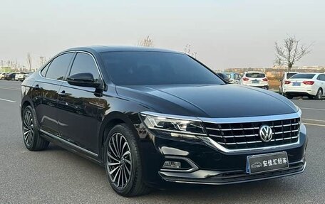 Volkswagen Passat B8 рестайлинг, 2022 год, 1 920 000 рублей, 3 фотография