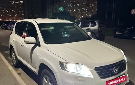 Toyota RAV4, 2010 год, 1 600 000 рублей, 2 фотография