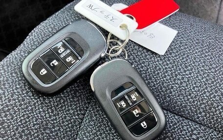 Honda Stepwgn, 2022 год, 2 212 000 рублей, 18 фотография