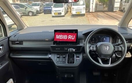 Honda Stepwgn, 2022 год, 2 212 000 рублей, 10 фотография